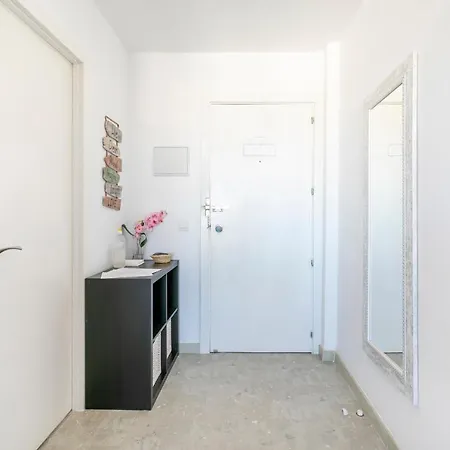 Suite, & Mountain View Apartment *